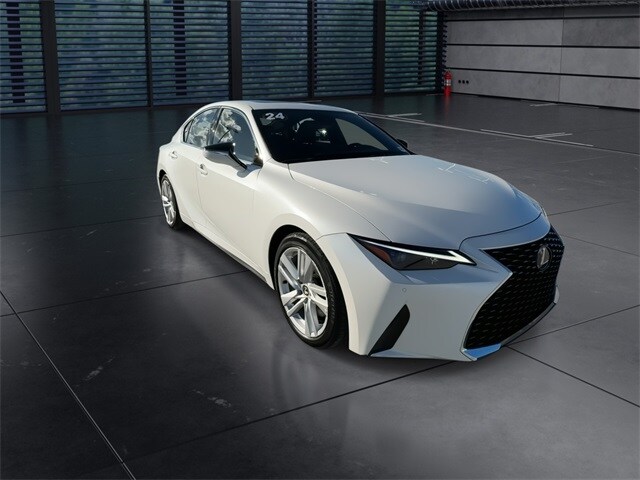 2024 Lexus IS 300 photo 2