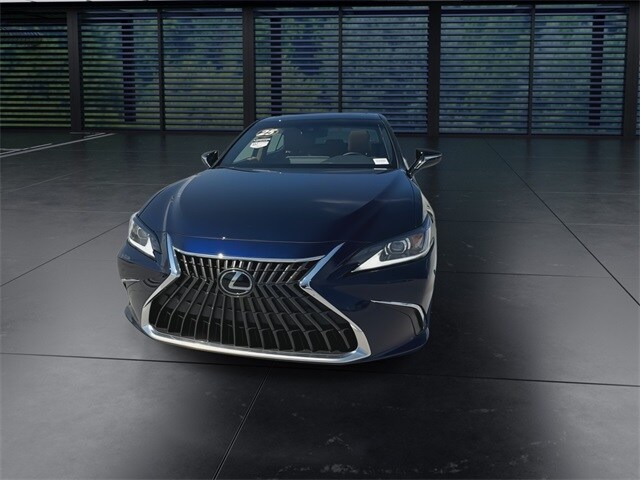 2025 Lexus ES 300h Premium photo 3