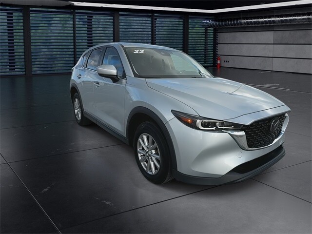 2023 Mazda CX-5 2.5 S Preferred photo 2