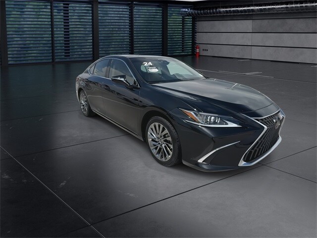 2024 Lexus ES 350 Luxury photo 2