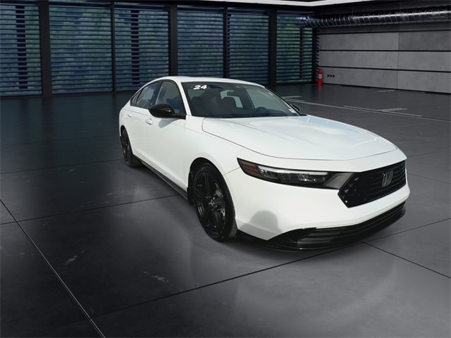 2024 Honda Accord Hybrid Sport-L photo 2