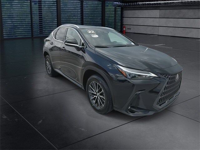 2022 Lexus NX 350 Premium photo 2