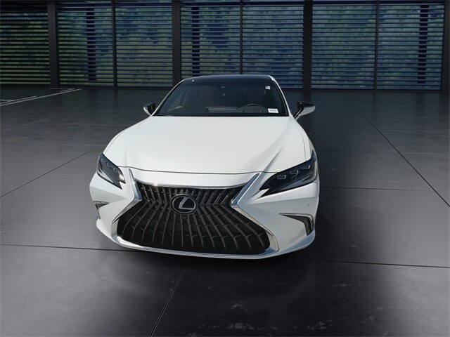 2022 Lexus ES 350 Ultra Luxury photo 3