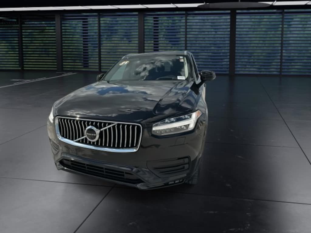 Used 2021 Volvo XC90 T6 Momentum SUV