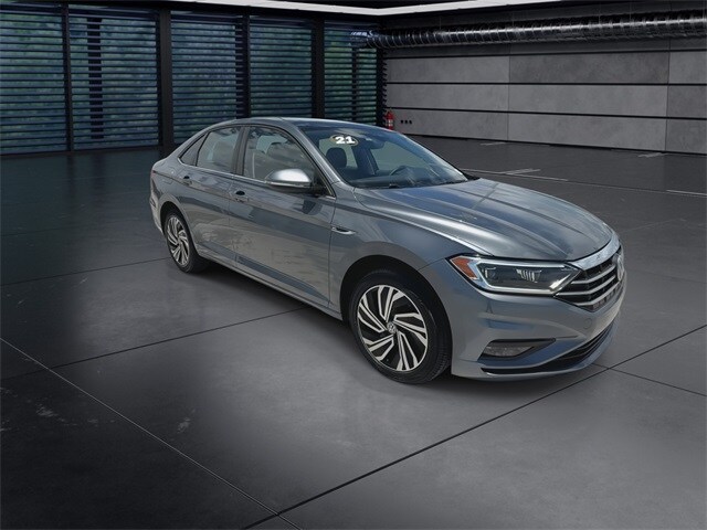 2021 Volkswagen Jetta SEL Premium photo 2