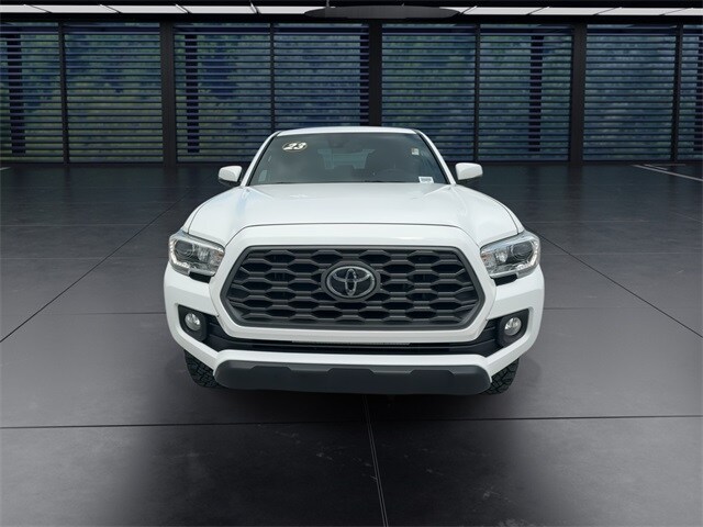 2023 Toyota Tacoma TRD Off-Road photo 3