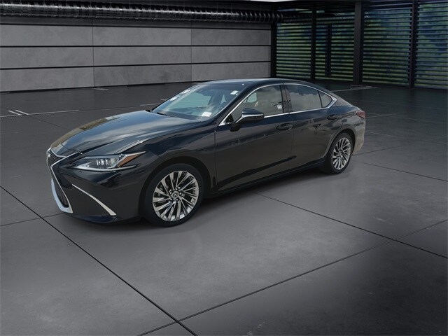 2024 Lexus ES 350 Luxury photo 4