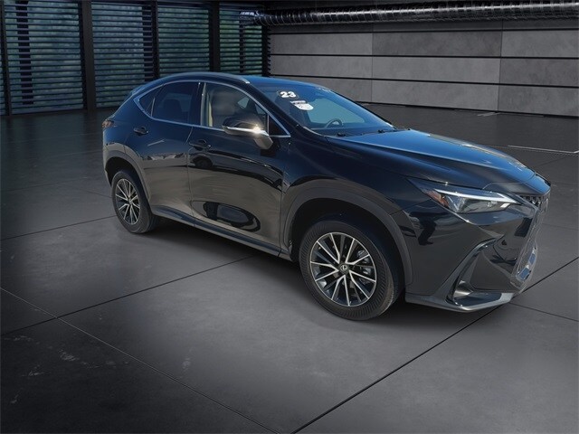 2023 Lexus NX 250 photo 2