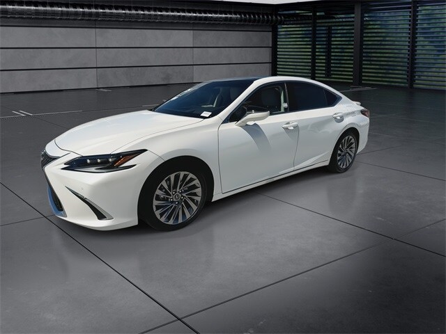 2024 Lexus ES 350 Ultra Luxury photo 4