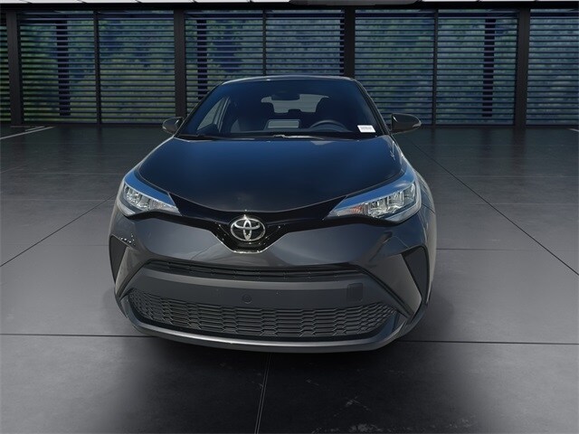 2021 Toyota C-HR XLE photo 3