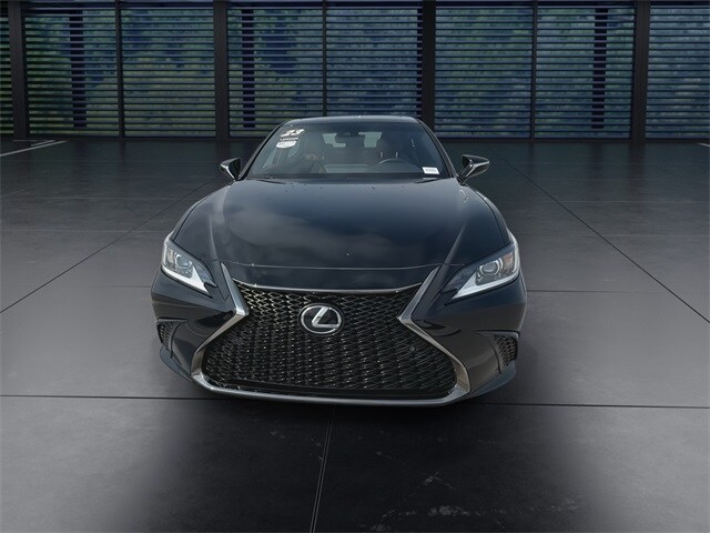 2023 Lexus ES 350 F SPORT photo 3