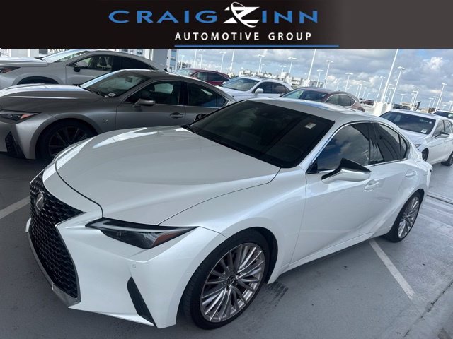 2025 Lexus IS 300