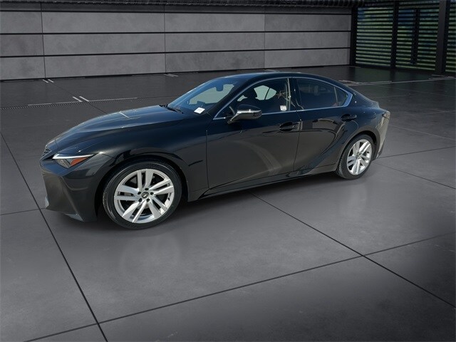 2023 Lexus IS 300 photo 4