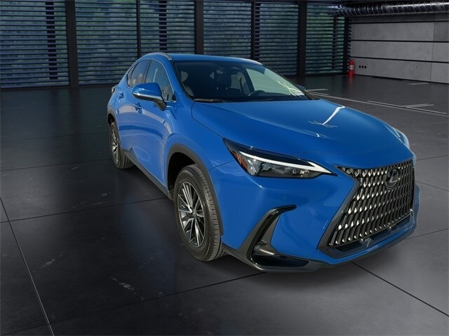 2025 Lexus NX 250 Premium photo 2