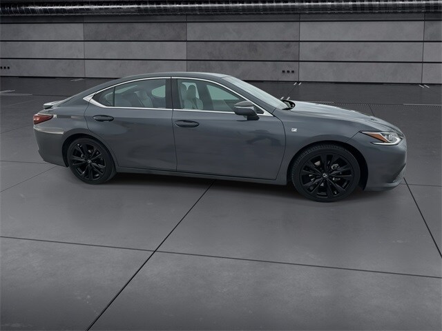 2023 Lexus ES 350 F SPORT photo 2