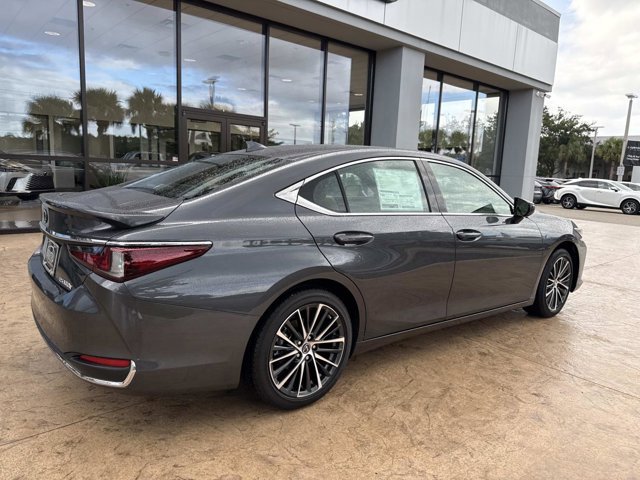 2025 Lexus ES 300h Premium photo 2
