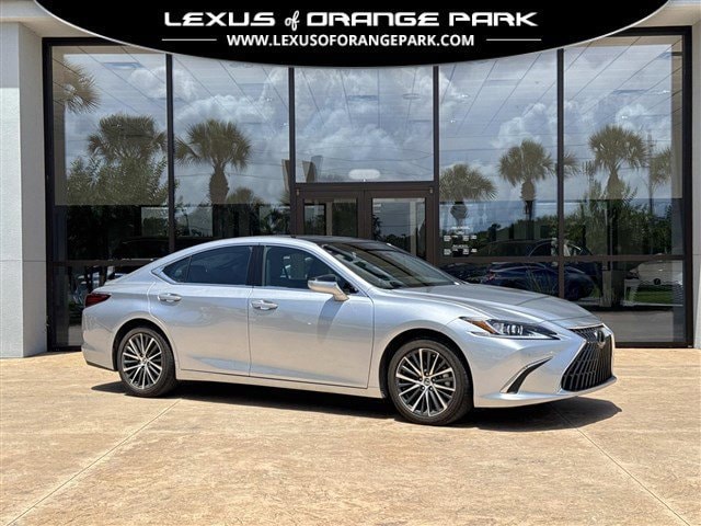 2024 Lexus ES 350 350's photo