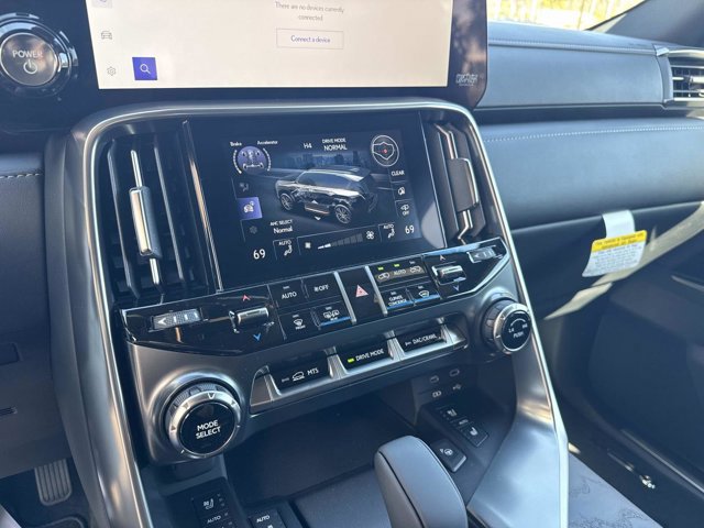 2026 Lexus LX 700h Luxury - Photo 25