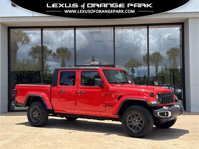 2024 Jeep Gladiator Sport S's photo