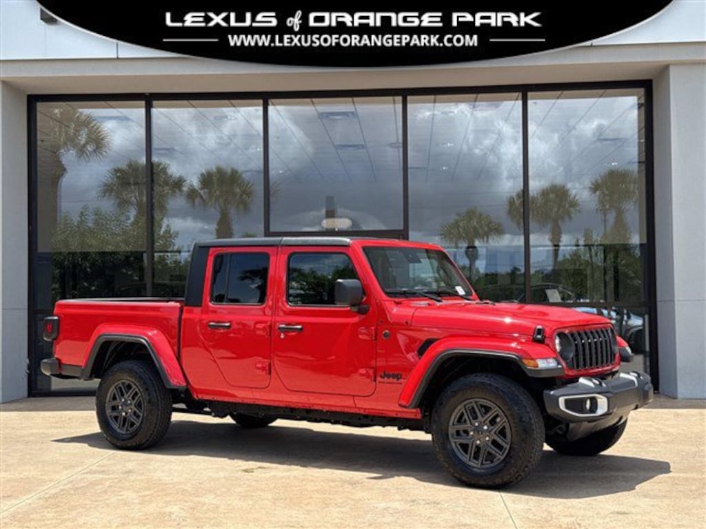 Used 2024 Jeep Gladiator Sport