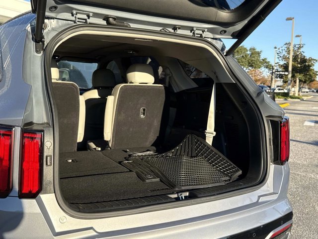 2022 Kia Sorento SX - Photo 11