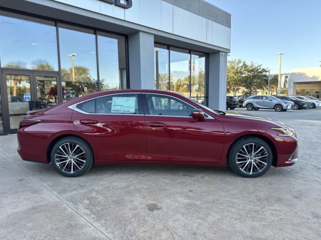 New 2025 Lexus ES 350 SEDAN