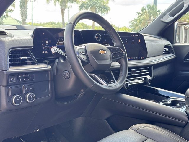 2025 Chevrolet Suburban Premier - Photo 15