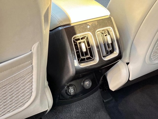 2022 Kia Sorento SX - Photo 16