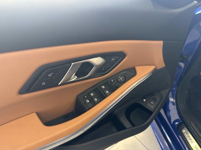 2024 BMW 3 Series 330e - Photo 18