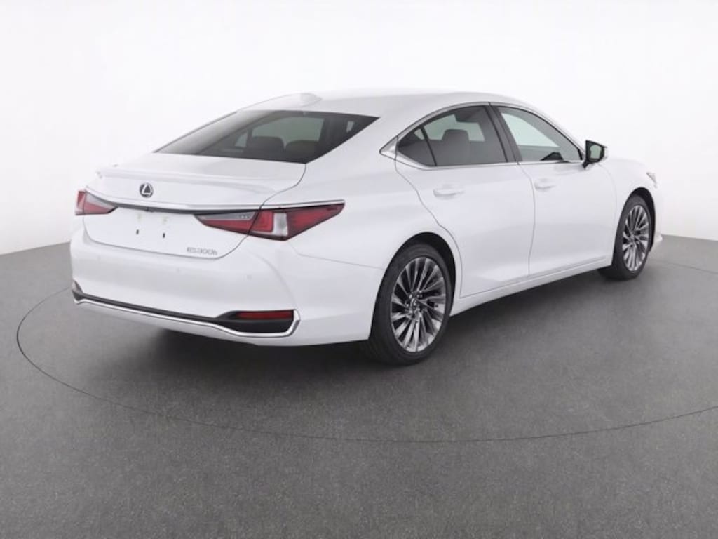 Used 2024 Lexus ES 300h Luxury