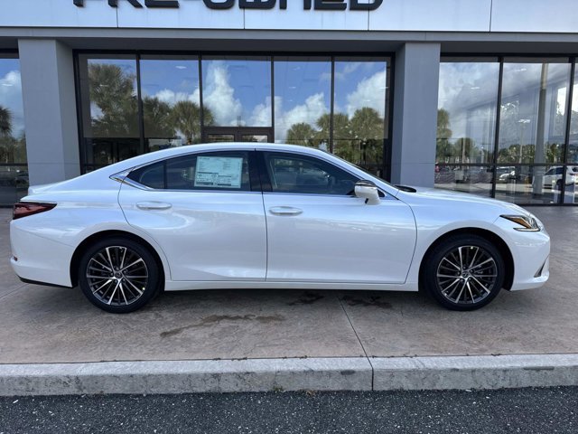 2025 Lexus ES 350 photo 2