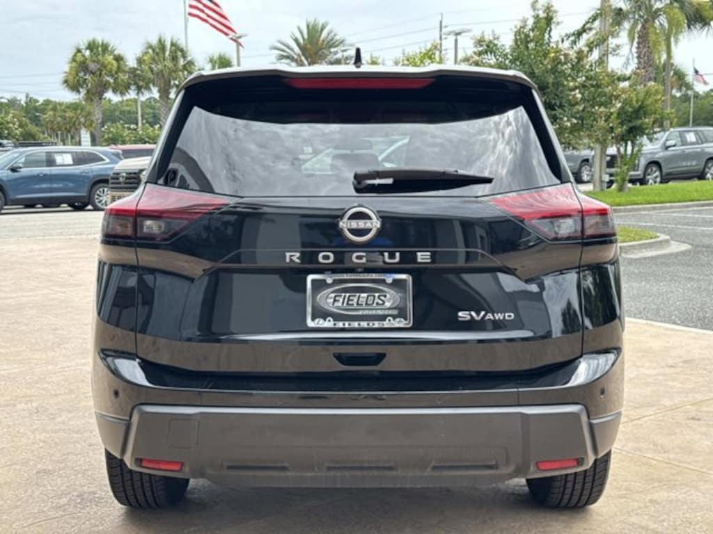 Used 2024 Nissan Rogue SV