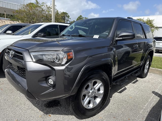2022 Toyota 4Runner SR5 photo 4