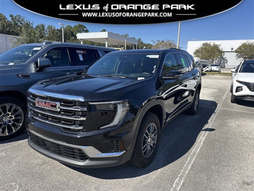 Used 2025 GMC Acadia Elevation