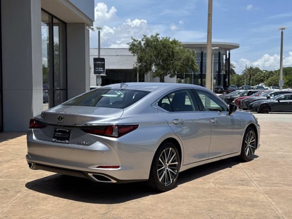 Used 2025 Lexus ES 350