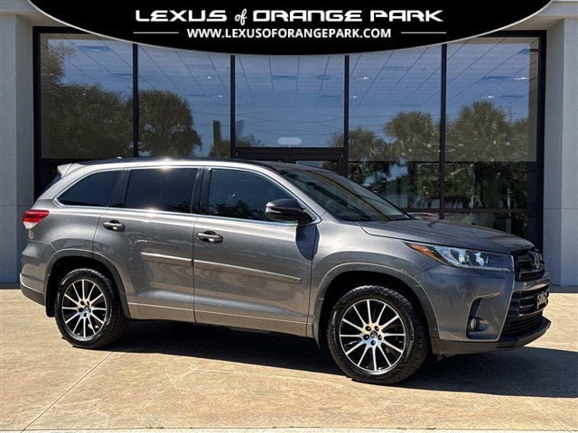 2018 Toyota Highlander SE