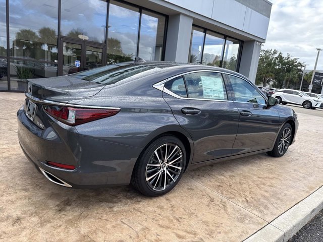2025 Lexus ES 350 photo 3