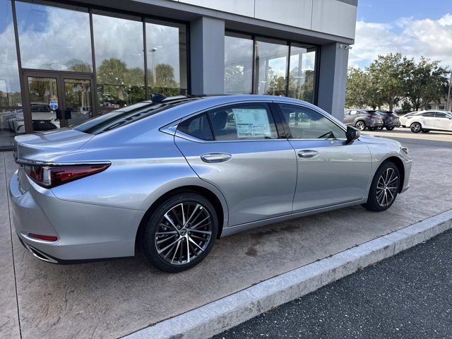2025 Lexus ES 350 photo 3