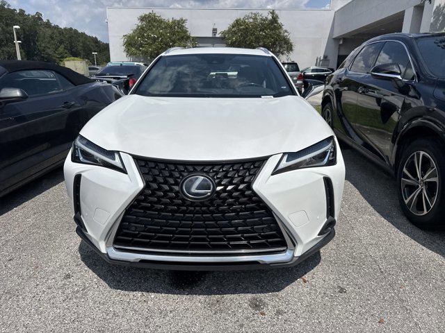 2020 Lexus UX 250h Premium photo 2
