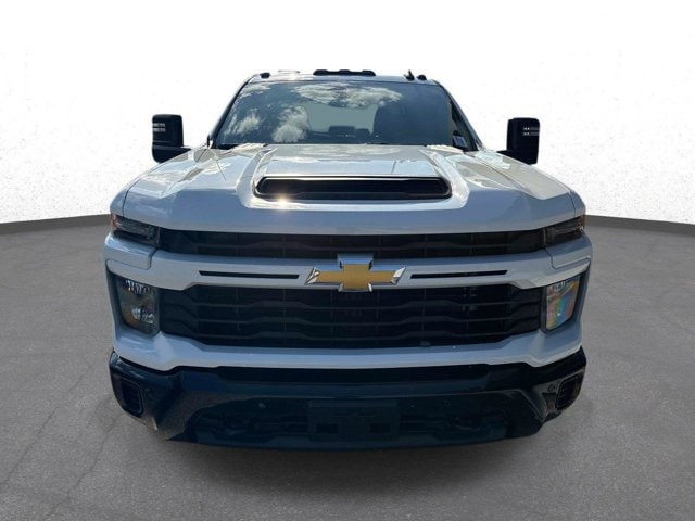 2025 Chevrolet Silverado 2500HD Custom - Photo 8