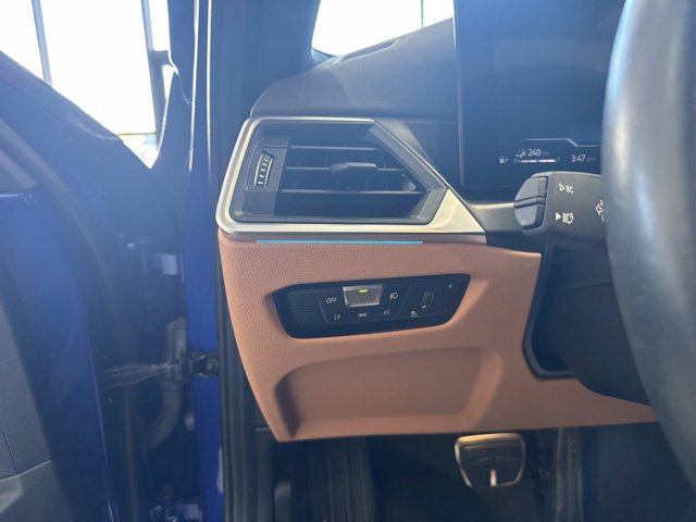 2024 BMW 3 Series 330e - Photo 29