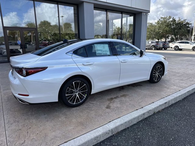 2025 Lexus ES 350 photo 3