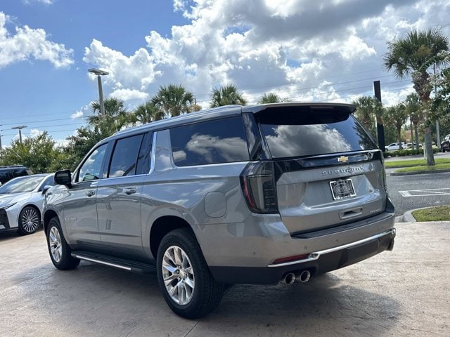 2025 Chevrolet Suburban Premier - Photo 6