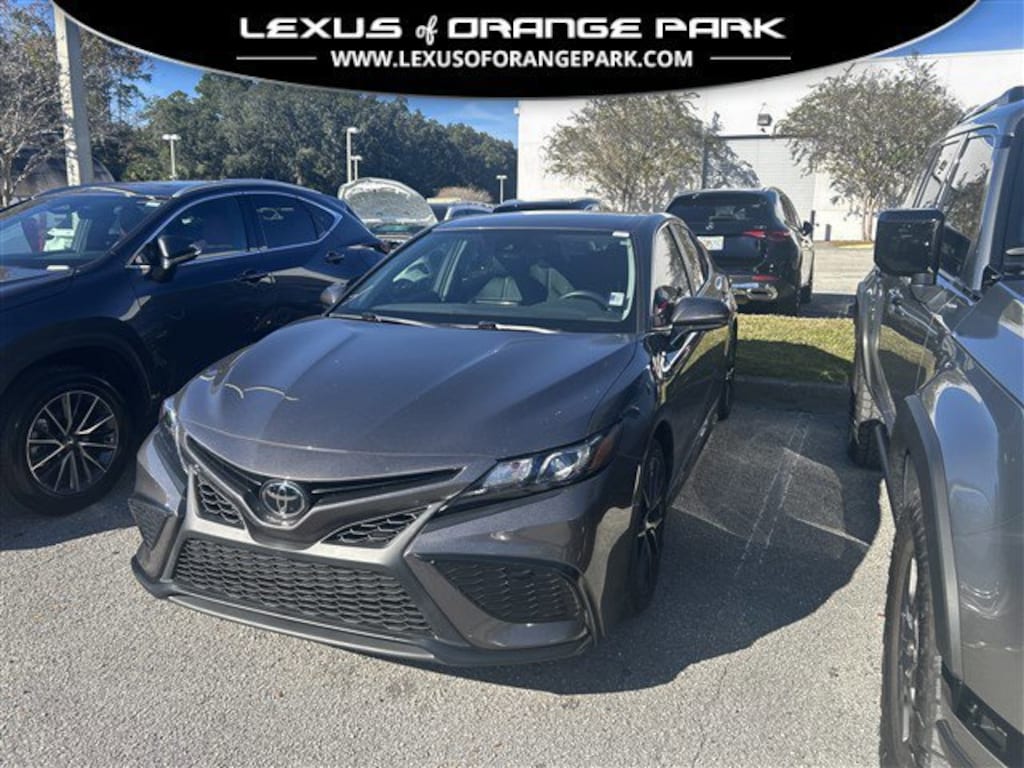 Used 2021 Toyota Camry SE