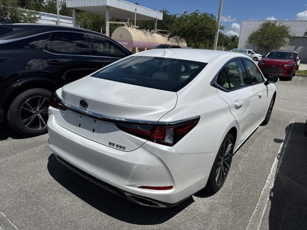 Used 2025 Lexus ES 350