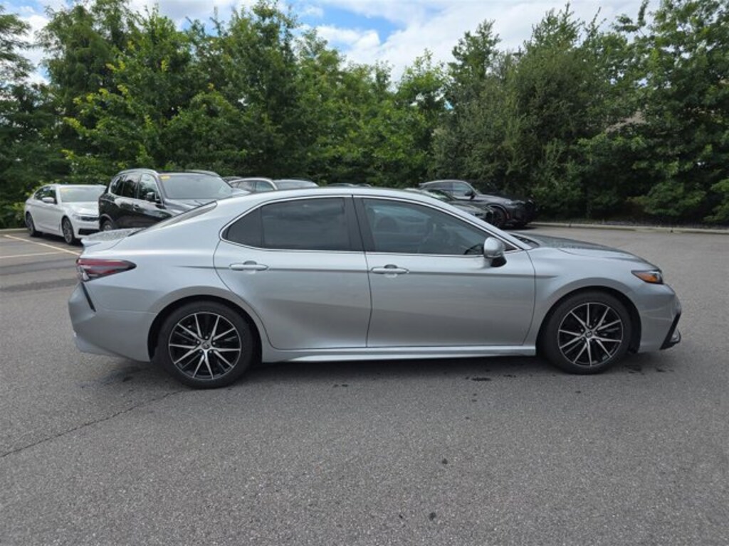 Used 2022 Toyota Camry SE