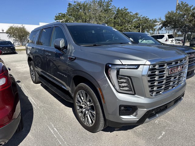 2025 Gmc Yukon XL Denali photo 2