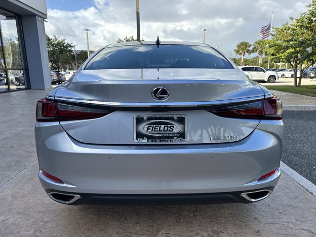 2025 Lexus ES 350 photo 4
