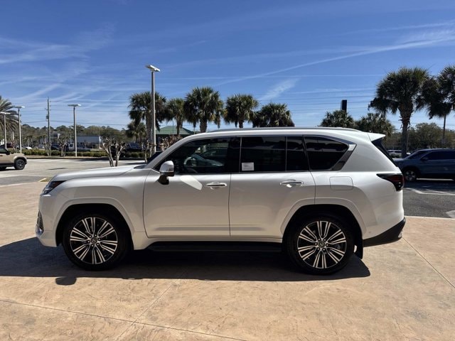 2026 Lexus LX 700h Luxury - Photo 6