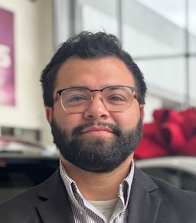 Staff member Christopher Ramirez from ID_7d4d04a1bd4a